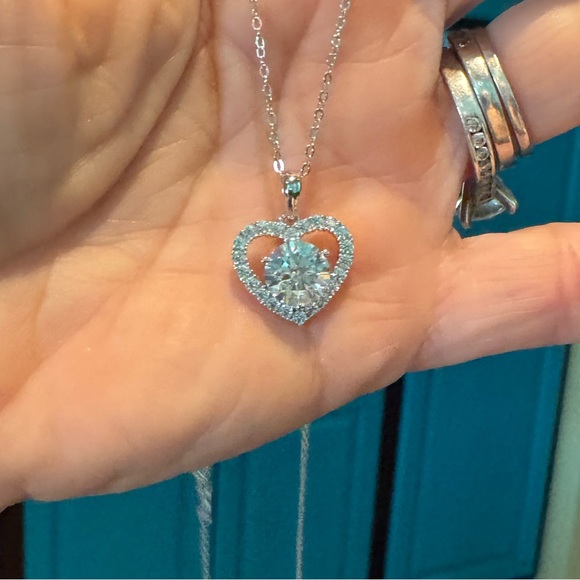 #270 Over 2 ctw heart halo Moissanite gift ready necklace - Picture 9 of 9